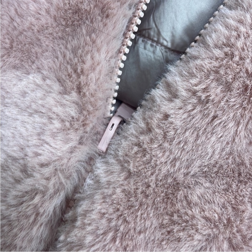 Women's Pink Faux Fur Puffer Jacket - Picture 2 of 5